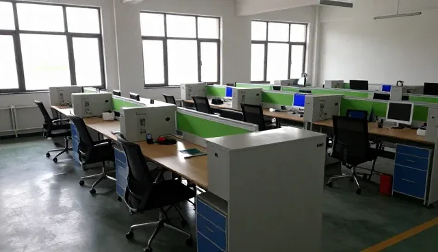技术发展背景下商务服务中的常见问题与应对策略